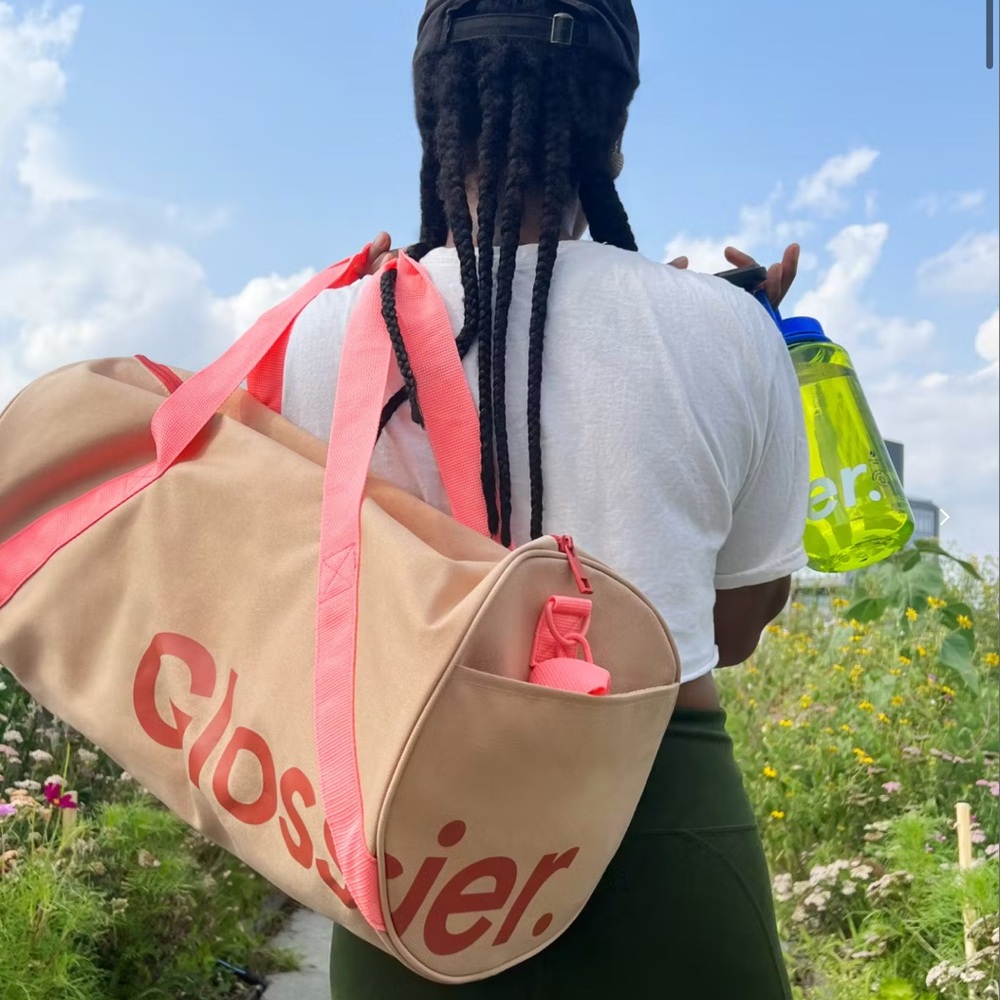 glossier duffle bag  NWT